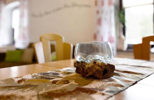 Kirchenlamitz Apartment | Pet-Friendly Buchhaus Vier with Pool and Family Amenities