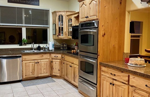 Ahsahka Cabin | Experience Buck Hollow Lodge with Hot Tub & Family Fun!