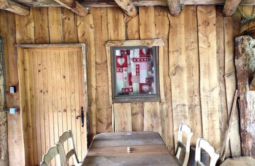 Tendon Ski Chalet | Discover Buckey Lodge: Steps from Tendon Waterfalls