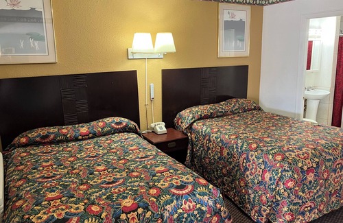 Buckeye Hotel | Budget-Friendly Stay at Buckeye Motor Hotel with Breakfast