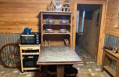 Webster Parish Cottage | Experience the Bucking Bull Bunkhouse on a Scenic Farm
