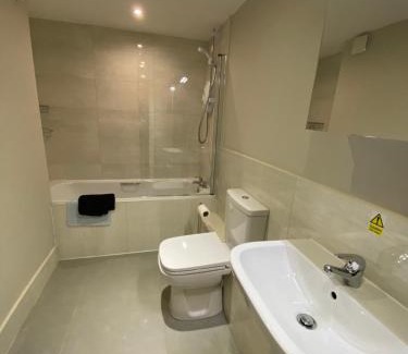 Congleton Apartment | Family-Friendly Stay at Buckingham House Apartment 2
