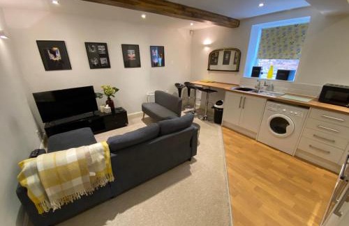 Congleton Apartment | Family-Friendly Stay at Buckingham House Apartment 2