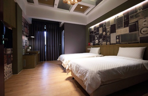 Xincheng Bed & Breakfast | Cozy Buckingham Palace B&B: Family-Friendly with Breakfast