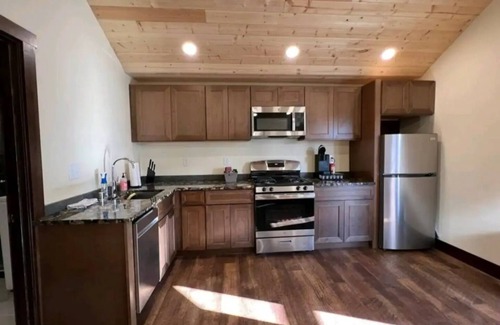 Buckley Apartment | Explore Buckley Lodging: Guest Rated 10/10 with Breakfast