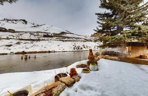 Jackson Hole House | Pet-Friendly Retreat at Bucks House for Family Getaways