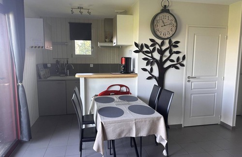 Meillard Cottage | Cozy Gite Meillard: Family-Friendly Retreat with Spa