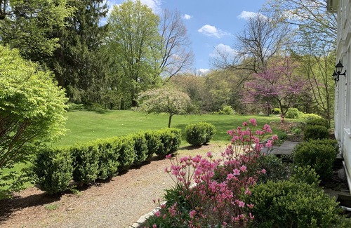 Pine Bush House | Charming Federalist Retreat with Pool Near Millbrook, NY