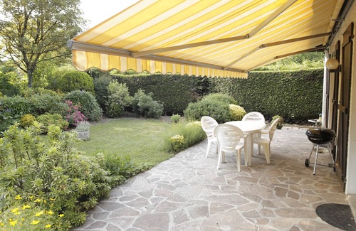 Seynod House | Tranquil Retreat with Terrace and Garden Near Annecy