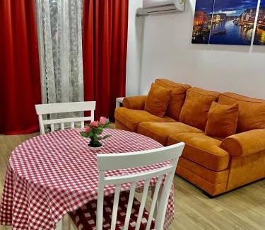 Stefanestii de Jos Apartment | Exceptional Bucuresti North Cosmopolis Apartment with Pool