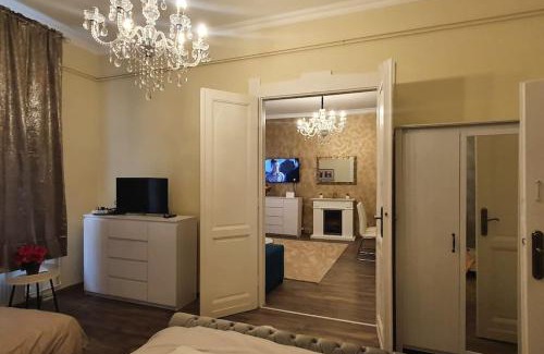 Krisztinavaros Apartment | Highly Rated Buda Center Apartment: Perfect for Families