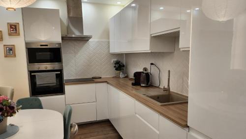 Ujlak Apartment | Family-Friendly Buda Garden Apartment - Rated 9.7/10