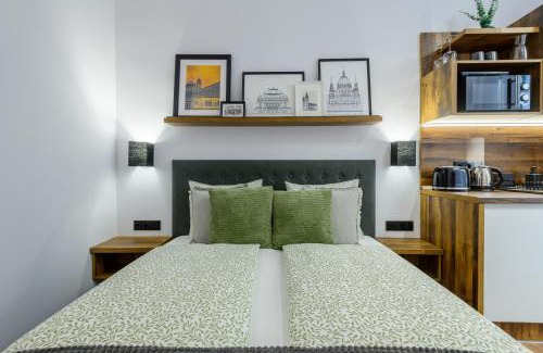 Palace District Apartment | Budapest Holidays Vibes