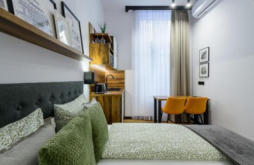Palace District Apartment | Budapest Holidays Vibes