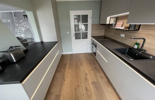 Wismar Apartment | Scenic Buddelschiff Apartment with City Canal Views