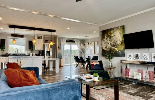 Dripping Springs House | Buddha Cottage @ 13 Acres Meditation Retreat
