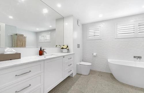 Surfers Paradise Villa | Discover Comfort at Budds Villa 1 By Khove - Family Haven