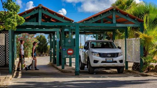 Hato Apartment | Discover Buddy Dive Resort: Oceanfront Bliss Awaits
