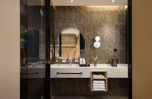 Guangzhou Hotel | Comfortable Buddy Hotel: 4-Star Stay with Great Amenities
