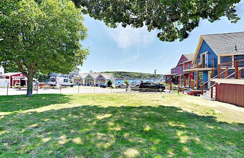 Boothbay Harbor Apartment | Experience Buddy's Barrel House: Family and Pet Friendly Retreat