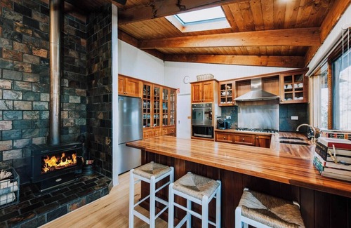 Budgee Budgee House | Discover Budgee Budgee Farm: 33 Acres of Tranquility