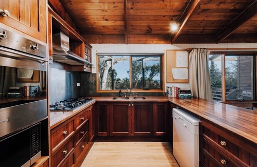 Budgee Budgee House | Discover Budgee Budgee Farm: 33 Acres of Tranquility
