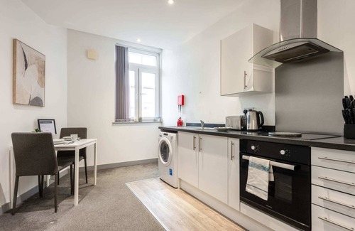 Doncaster Apartment | Budget 1 Bed Flat in Central Doncaster