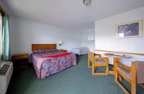 John Day Hotel | Budget-Friendly Stay at 8 Motel: Pet & Child Friendly
