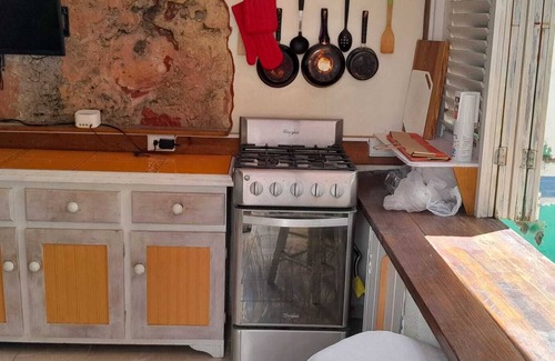 Bridgetown Cottage | Budget Adventurer's Hut