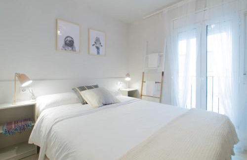 Sant Antoni de Calonge Apartment | Pet-Friendly Beach Studio 22 with Excellent Guest Rating