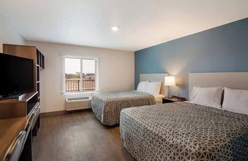 Austin Hotel | Budget-Conscious Suite Near Top Austin Spots – Full Amenities for Long Stays