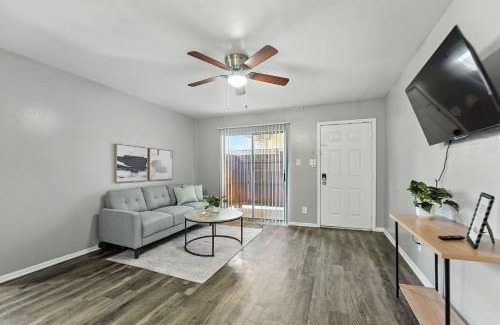 Southridge Apartment | Budget-friendly 2bd Apartment I Free Parking