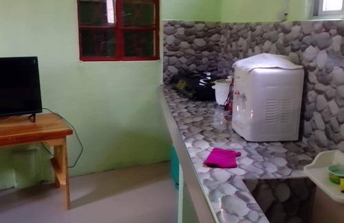 Baguio Cottage | Budget-Friendly Guesthouse with Pet and Child Amenities