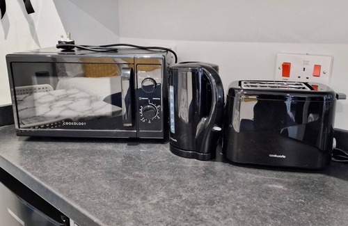 Norwich Apartment | Cozy Riverside House Apartments: Family-Friendly Stay