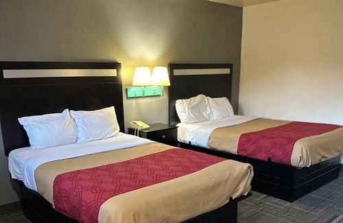 Tad Hotel | Budget-Friendly Stay at Budget Host Inn Charleston