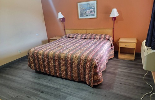Gainesville Hotel | Budget-Friendly Stay at Budget Host Motel Gainesville