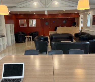 Dammarie Les Lys Hotel | Budget-Friendly Hotel Melun Sud with Great Family Amenities