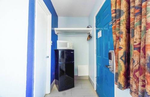Frederick Hotel | Budget-Friendly Stay at Budget Inn By OYO Frederick
