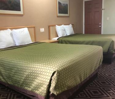 Laytonville Hotel | Budget-Friendly Stay at Budget Inn - Laytonville