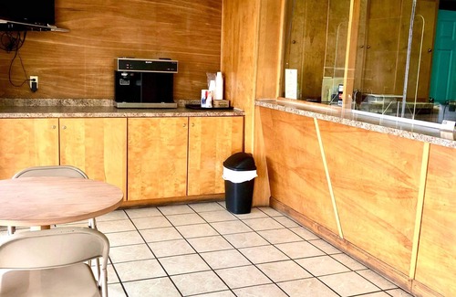 Claypool Hill Hotel | Affordable Hotel with Restaurant and Family-Friendly Amenities