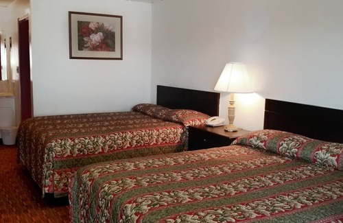 Bartlesville Hotel | Budget-Friendly Inn with Breakfast and Family Amenities