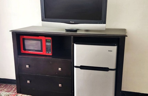 Bartlesville Hotel | Budget-Friendly Inn with Breakfast and Family Amenities