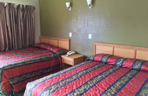 North Hills East Hotel | Budget Inn: Family-Friendly Stay with Breakfast & Spa