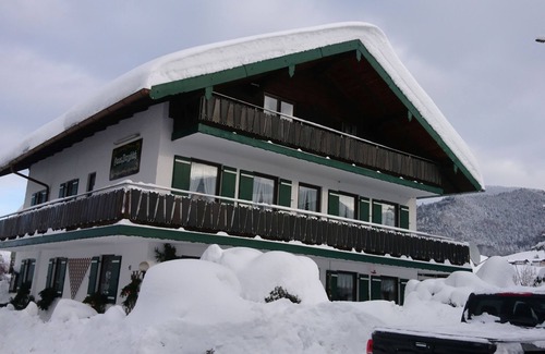 Ruhpolding Apartment | Ideal Studio Apartment with Terrace and Family Amenities