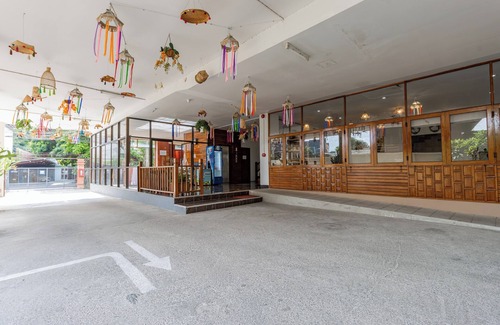 Chiang Mai Apartment | Affordable Budget Stars Hotel with Family-Friendly Amenities