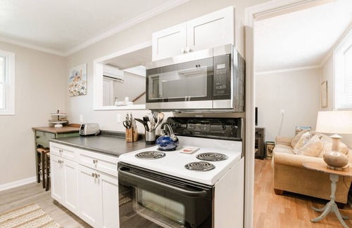 Parker House | Budget-Friendly Getaway in West GVL with Great Amenities