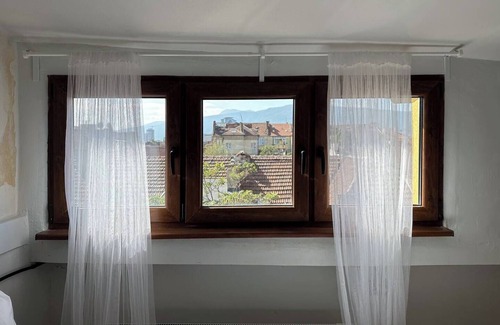 Sofia City Center Apartment | Budget-Friendly Room for Two in Central Sofia