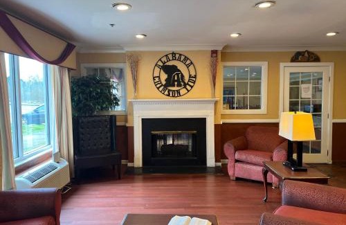 Fairfield Hotel | Pet-Friendly Comfort at Budgetel Inns & Suites