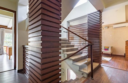 Gauravaddo Villa | Modern Villa Retreat with Pool - Perfect for Families
