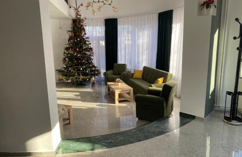 Brasov House | Guest Rated 10/10 at Budux Delux Vila: Family-Friendly Stay